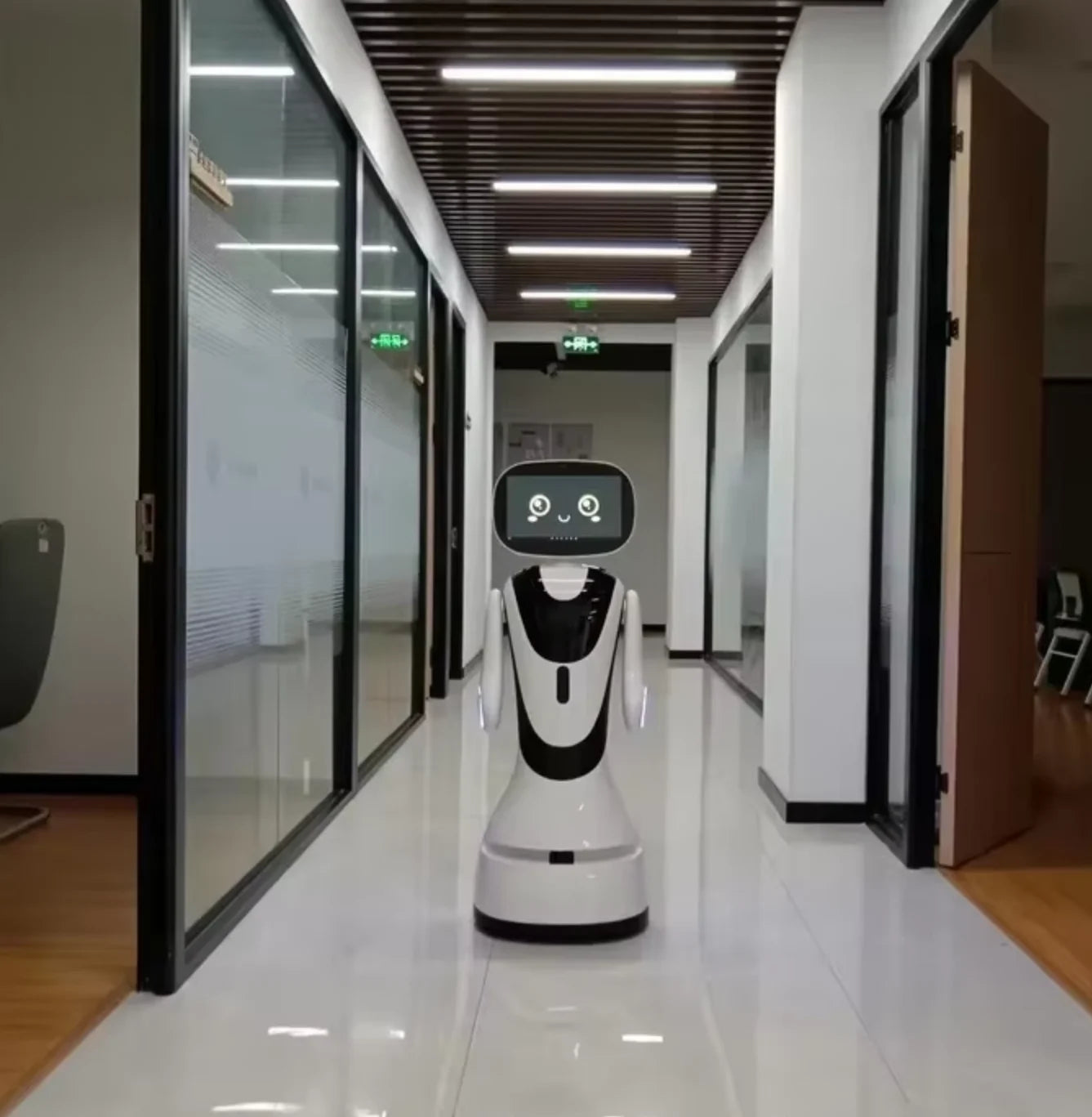 2026 New Multi-Language Intelligent Commercial Delivery Robot Innovative Dialogue Service Robot
